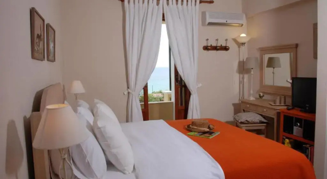 Апартаменты с видом на море Amboula Beach Apartments