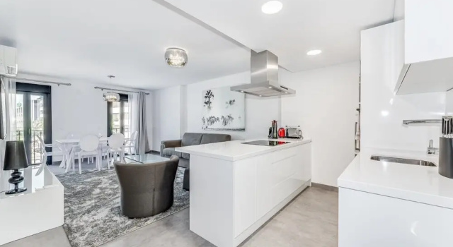 by RIVA - Luxurious, Exclusive 2Bed Apt inside Puerto Banus, Забронировать Апартаменты/квартира Марбелья Коста-дель-Соль, рядом с Сентро Пласа