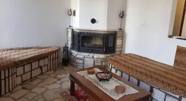 P&B House, จอง โรงแรม Meyísti กรีซ