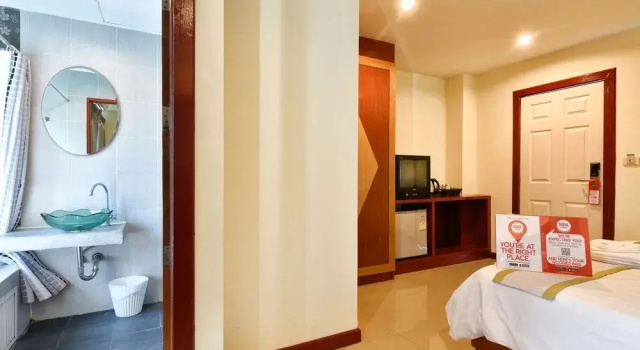 NIDA Rooms Patong 198 Phang Drive, Забронировать Отель Отели Патонг-Бич с парковкой, Парковка
