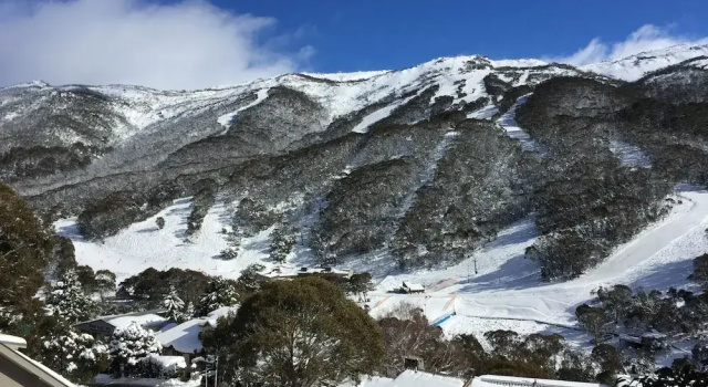 Двухместный номер Economy с балконом и с видом на горы Winterhaus Lodge Thredbo Village