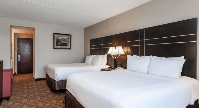 Четырёхместный номер Standard Wyndham Southbury
