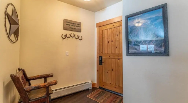 Tenderfoot Lodge by Summit County Mountain Retreats, Забронировать Апартаменты/квартира Отели Кистон с парковкой, Парковка