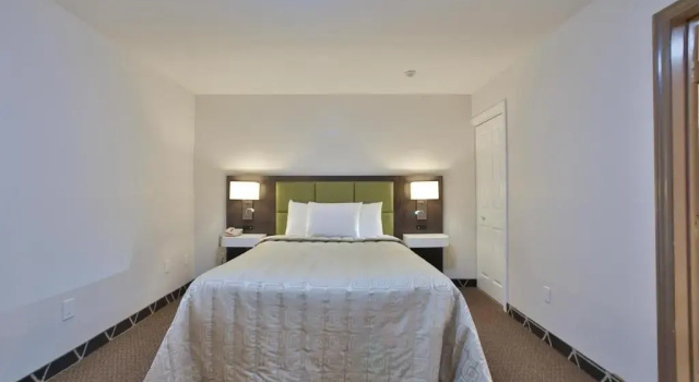 Номер Standard King Hotel