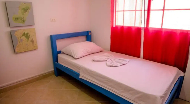 Sugar Cane Hostel, Забронировать Хостел Хостелы Медельин, рядом с The Dancer's Park, Хостел