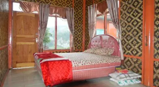 Puncak Jaya Guntur 3, Брондау Қонақ үй Pacet West Java