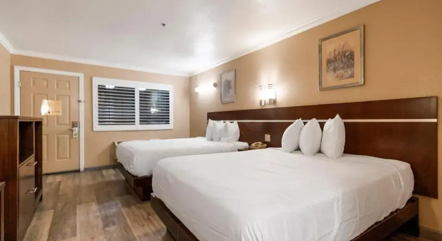 Четырёхместный номер Standard Country Inn Sonora