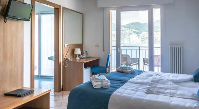 Двухместный номер Standard с видом на озеро Hotel Casa Marinella
