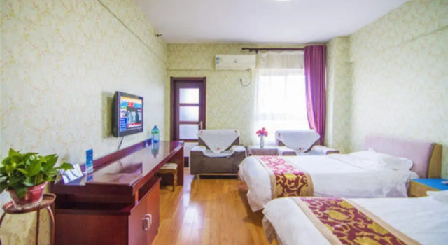 Семейный номер Standard Golden Tree Business Hotel