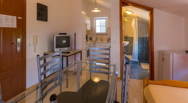 Apartments Seper, Забронировать Апартаменты/квартира Отели Приморско-Горанской жупания с парковкой, Парковка