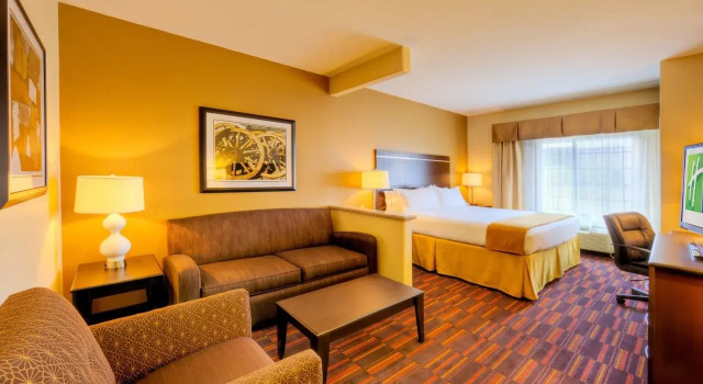 Holiday Inn Express and Suites Granbury by IHG, Забронировать Отель Гранбери Dallas - Fort Worth Metropolitan Area
