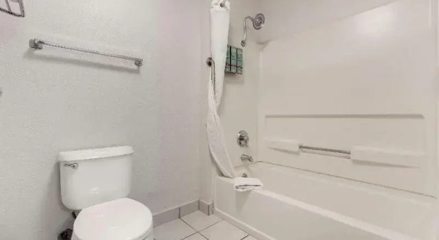 Четырёхместный номер Standard Best Western Colonial Inn