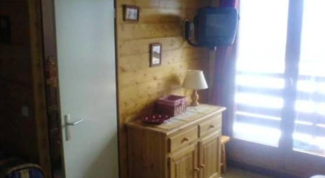 Apartment With 2 Bedrooms in La Plagne, With Wonderful Mountain View and Furnished Terrace, Забронировать Апартаменты/квартира Отели Ла-Плань с парковкой, Парковка