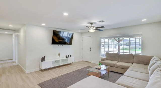 3 Mi to Old Town: Home w/ Game Room in Scottsdale!, Забронировать Дом для отпуска Скотсдейл Phoenix Metropolitan Area