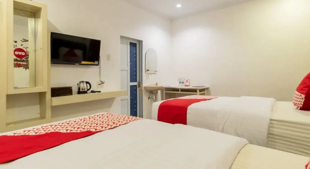 Naufal Guest House by OYO Rooms