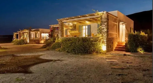 Kimolia Gi Studios, จอง เกสท์เฮาส์ Prassa กรีซ