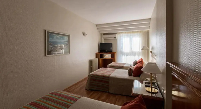 Трёхместный номер Executive Hotel Solans Riviera