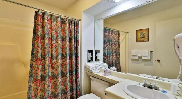 Апартаменты Deluxe Two Bedroom Suite on 2nd floor with outdoor heated pool 20708