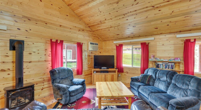 Deadwood Cabin w/ Foosball Table, Near Sanford Lab, Забронировать Дом для отпуска Дедвуд Black Hills National Forest