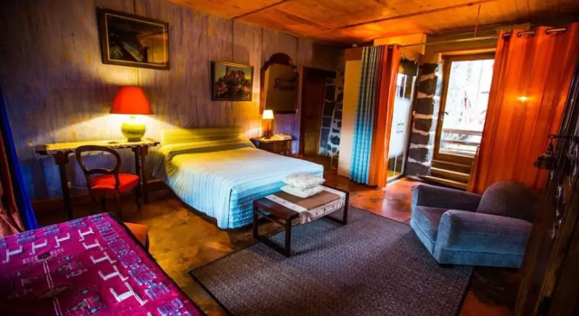Двухместный номер Standard с балконом Chambre d'Hôtes et gites du Tapissier