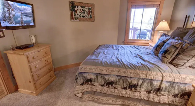 Expedition Station 8590 by SummitCove Vacation Lodging