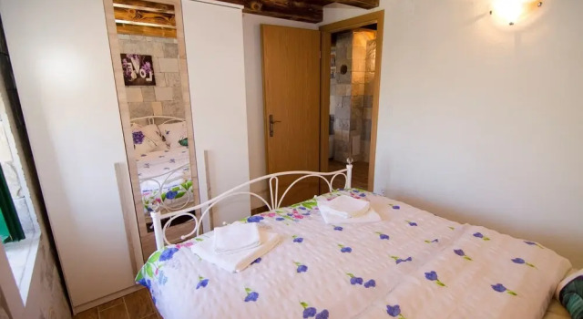 House Radojka, Забронировать Отель Тисно Murter Island