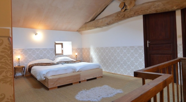 18th Century Farmhouse With Spacious Covered Terrace, Nearby Poitiers and Chinon, Забронировать Отель Ришельё 