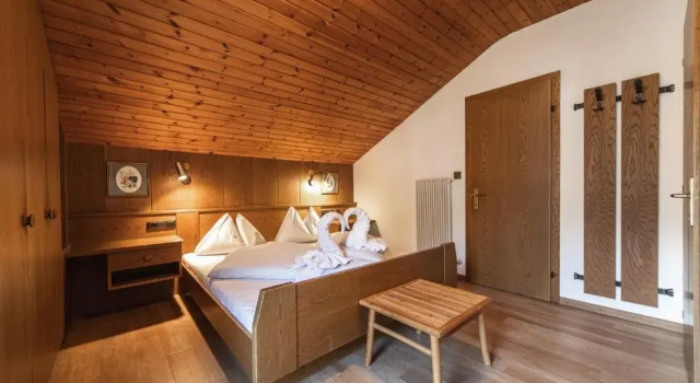 Hotel Fines, Забронировать Отель Фунес Valle Isarco