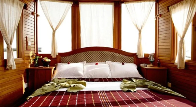 Suite Amara River Cruise