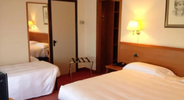 Стандарт Үштік бөлме Hotel Palace