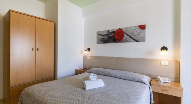 Hotel MARINELLA - Private Free Parking - Grotticelle Beach 200 m, Забронировать Отель Отели Капо-Ватикано с парковкой, Парковка