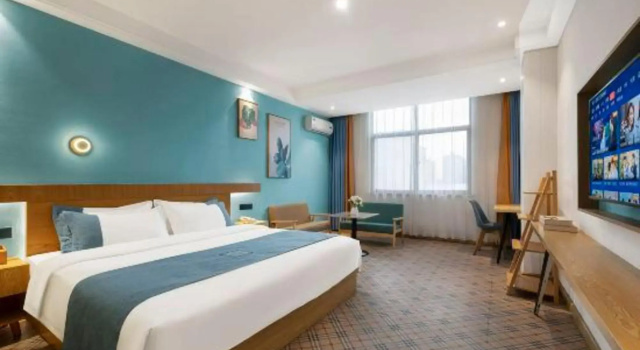 Tianyi Hotel (Huaiyang Mingyi Road)