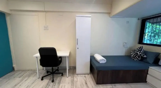 Кровать в общем номере (мужской номер) Locomo Hostel Mini - 9 mins from airport