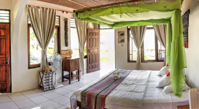 Malole Surf House, Đặt Nhà nghỉ dưỡng Nembrala Rote Island