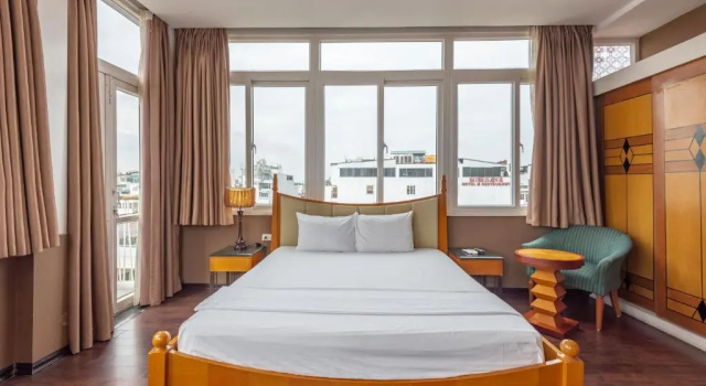Полулюкс Golden Sunshine Villa Hotel and Travel