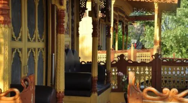 Mahjong Houseboats, Забронировать Отель Бизнес-отели Джамму и Кашмира, 4* 5*