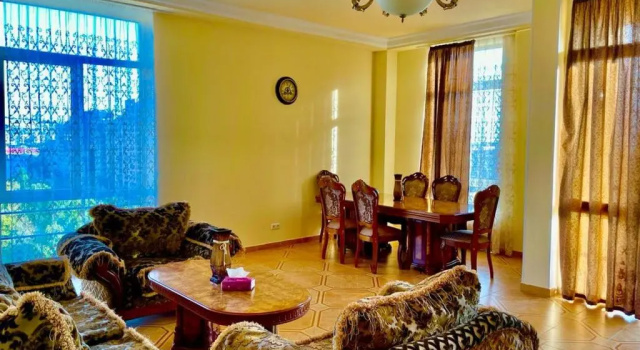 Yerevan House apartment 16, Book Lejlighed Jerevan Armenien