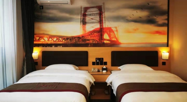Thank Inn Hotel Shanxi Weinan Huayin City Huashan Scenic Yuquan Road, Забронировать Отель Вэйнань Шэньси