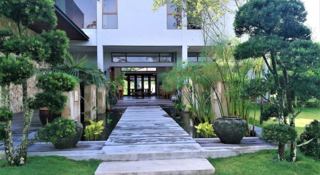 Embun Luxury Villas, Забронировать Отель СПА-отели Таман-Мелавати, SPA-услуги