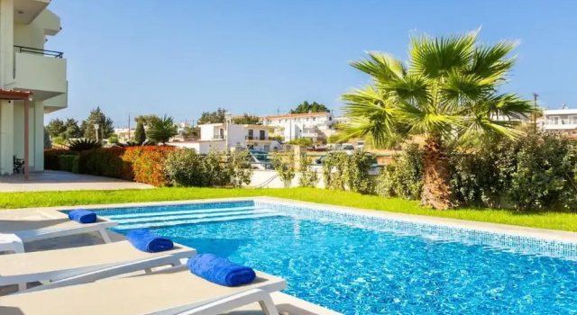Вилла Amphitrite Villa