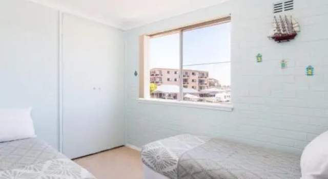 Fairholme 8, Perfect Lakefront Position, Забронировать Апартаменты/квартира Отели North Coast New South Wales с парковкой, Парковка