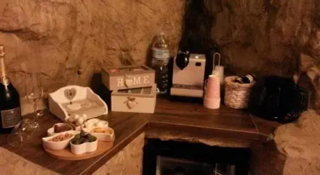 B&B La Casa nella Roccia, Book Bed and Breakfast Villanova del Battista Irpinia