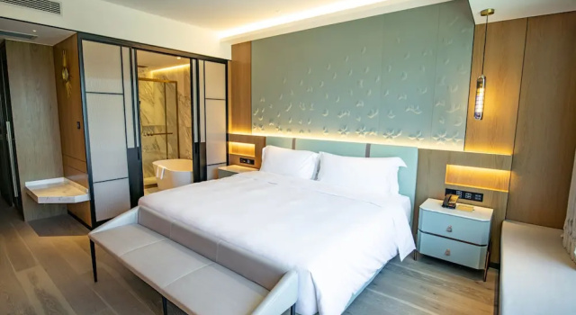 Двухместный номер Gold with fountain view YOHO Treasure Island Hotel