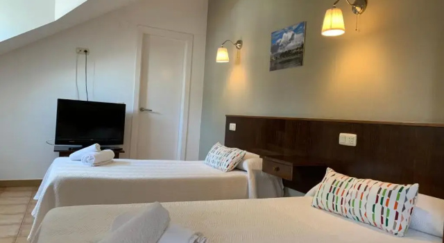 Трёхместный номер Standard Hotel Arena