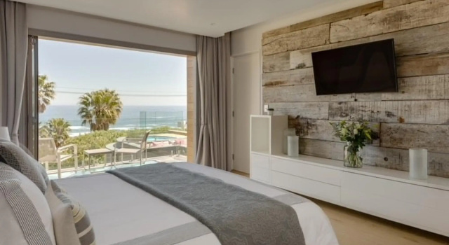Element House - Contemporary and Upmarket Villa