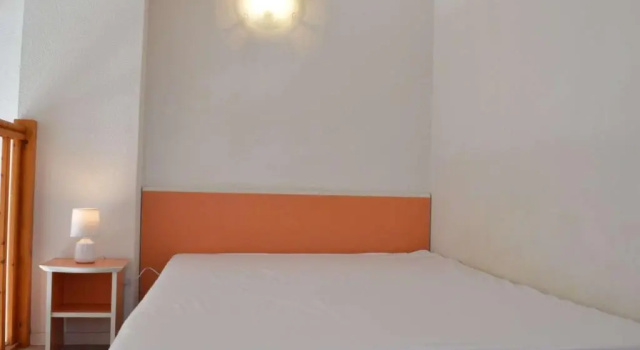 Maison Narbonne, 2 pièces, 4 personnes - FR-1-229B-39, Rezerwuj Hotel Hotele w Aude z Parkingiem, Parking
