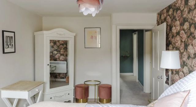 Impeccable 4-bed Apartment in Bath, Book Lejlighed Bath 
