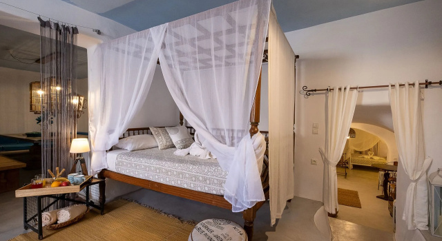 Rock Villas - Emporio | Pool, Jacuzzi, Castle View