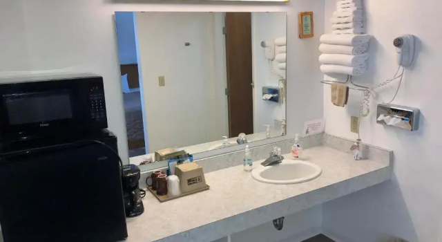Номер Standard Budget Host Inn
