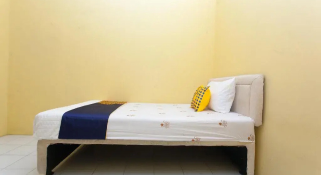 Двухместный номер Standard SPOT ON 2830 Azka Guest House Syariah